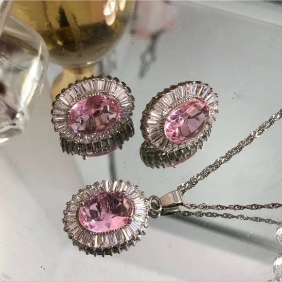 Elegant 18KGP Oval CZ Set NEW - Picture 7 of 8